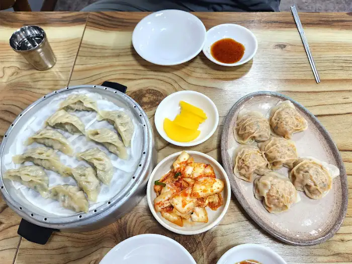 만두 한상 차림
