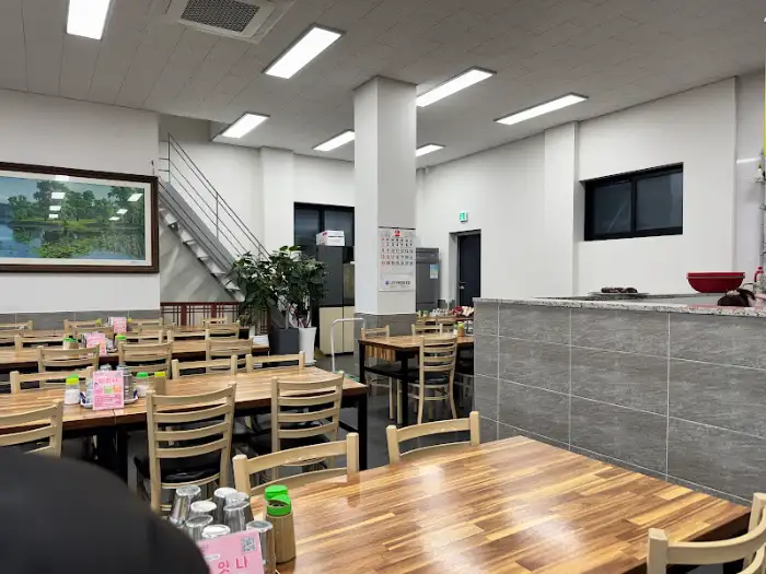 식당 내부 전경