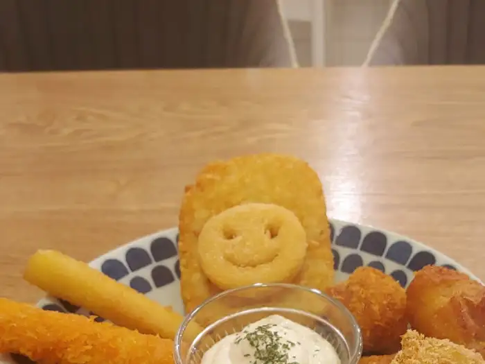 치킨 가라아게와 감자튀김