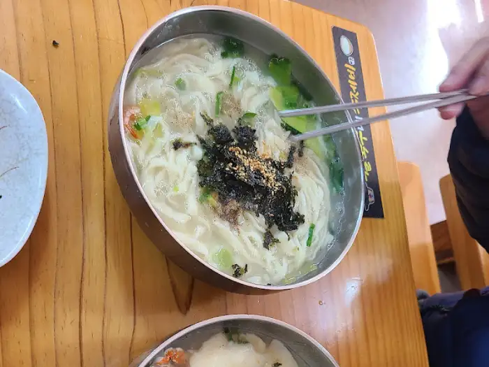 김밥 단면