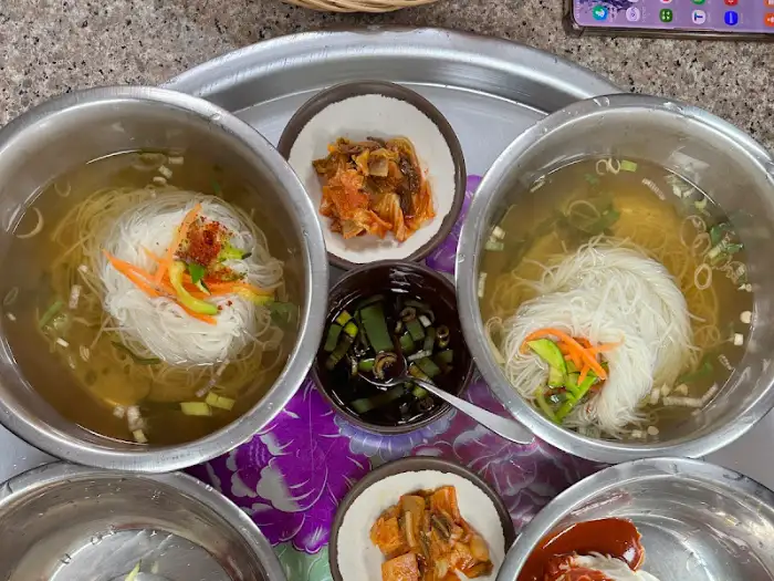 이연국수 잔치국수와 비빔국수, 반찬