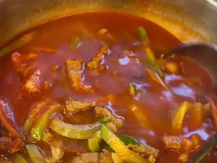 푸짐한 돼지 애호박찌개
