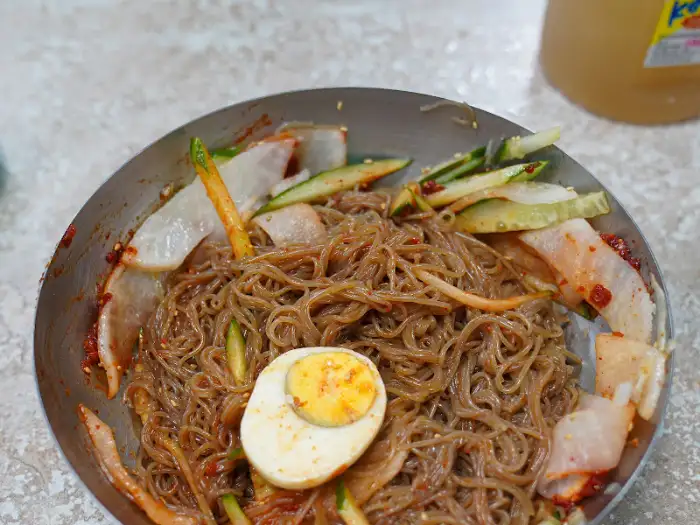 냉면 그릇 전체 모습