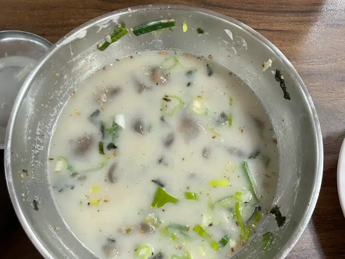 따뜻한 도토리묵국