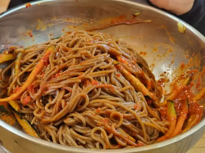 비빔막국수