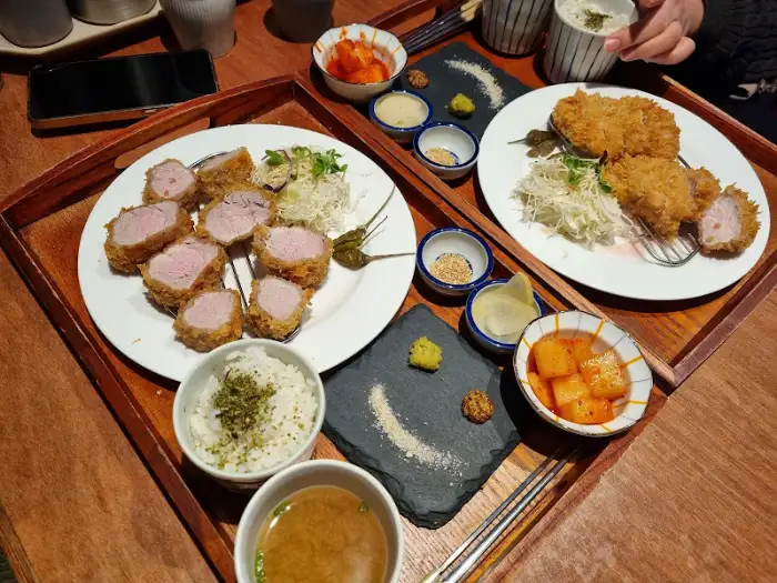 돈카츠 세트 구성