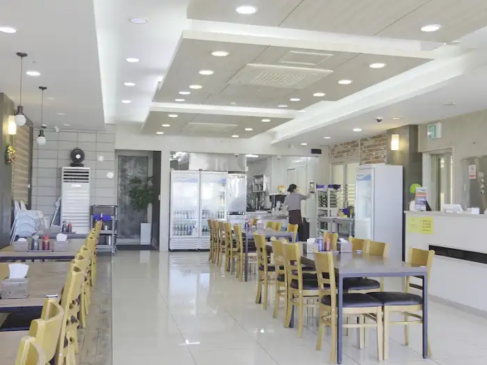 넓고 쾌적한 내부