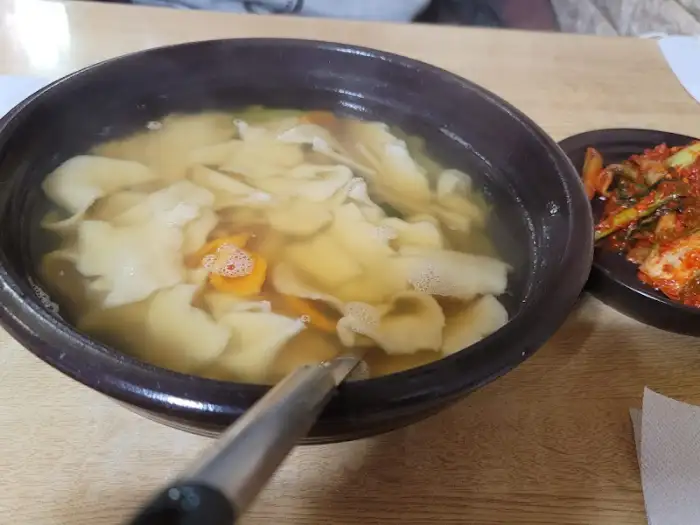 수제비와 맑은 육수