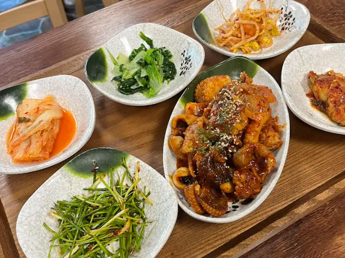 너도나도식당 여러 반찬