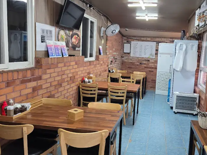 한베식당 내부 공간