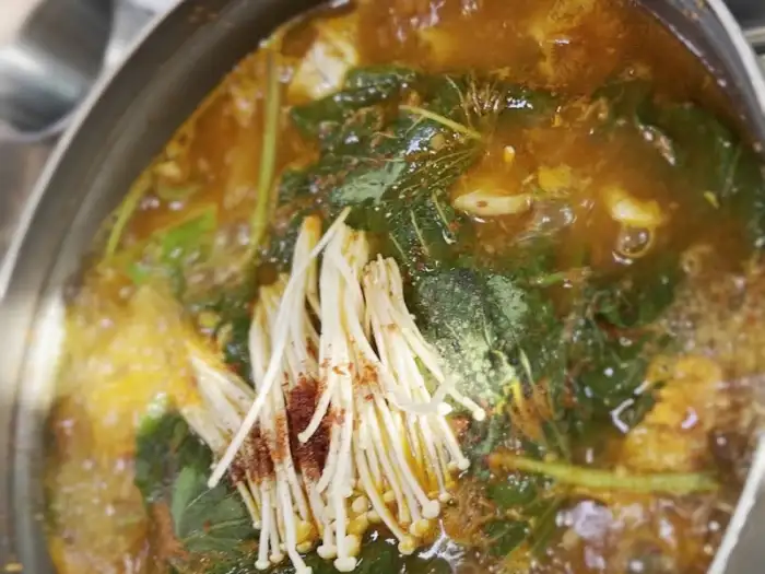 용인 송전 민물매운탕 맛집 새우탕 국물