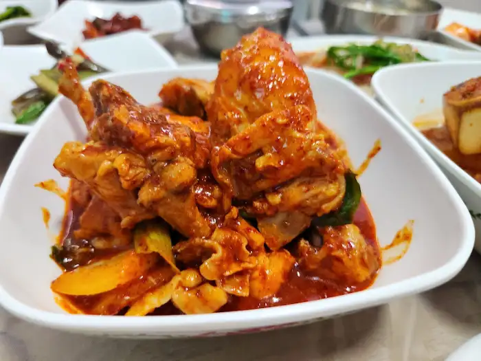 먹음직스러운 닭볶음