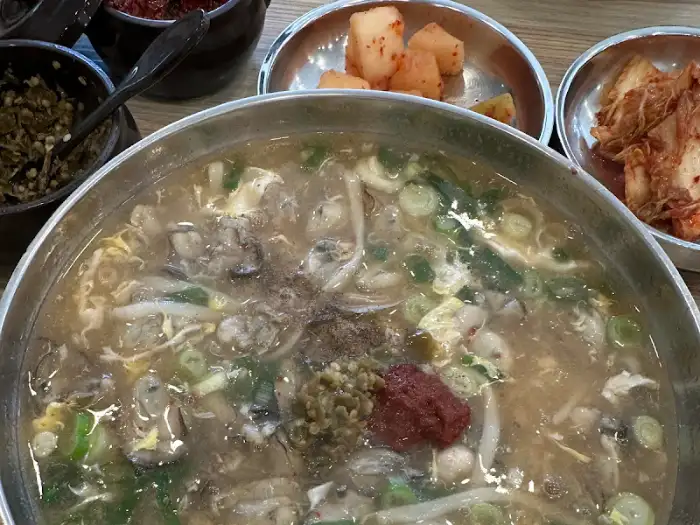 굴 칼국수