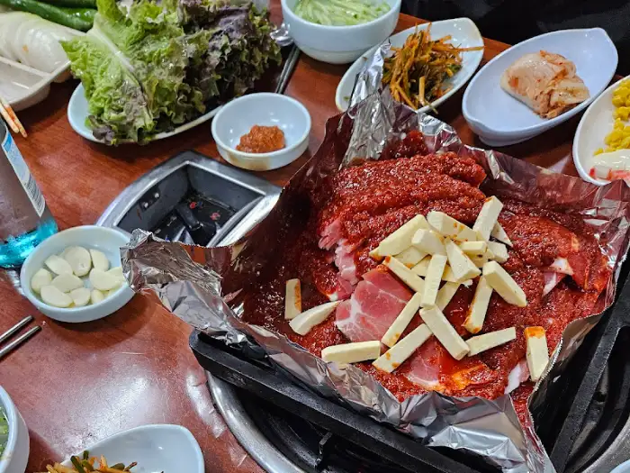돼지양념구이 상차림