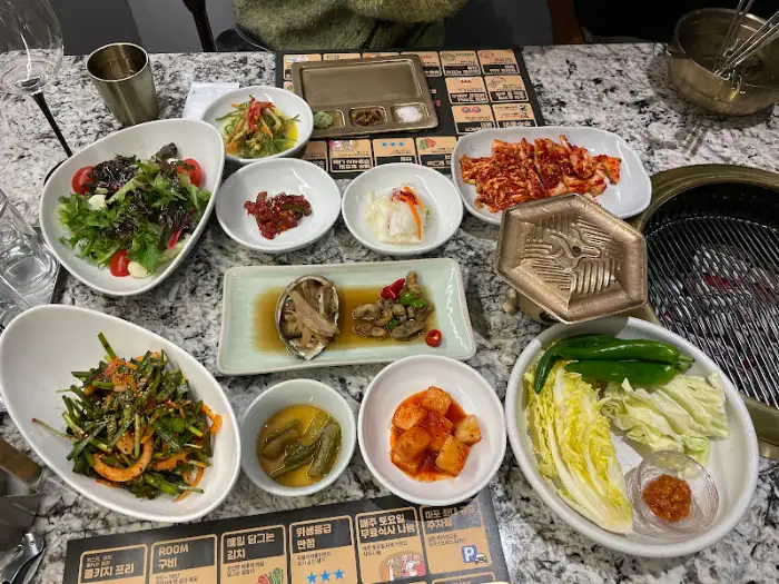 소울한우 마포역본점 기본 찬 구성