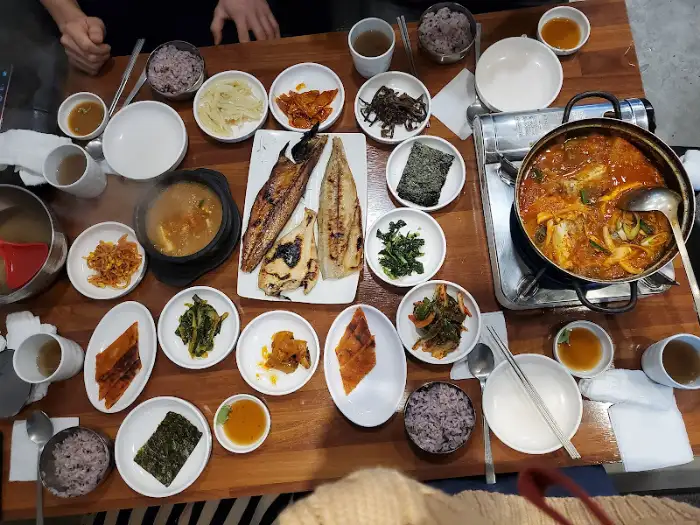 상차림 전체 모습