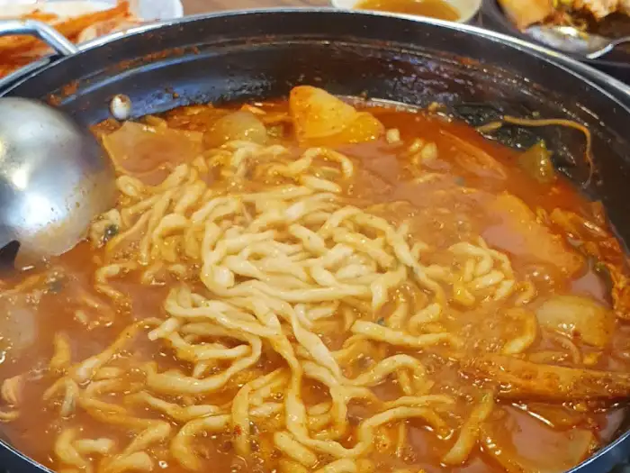 닭볶음탕 느낌의 비주얼