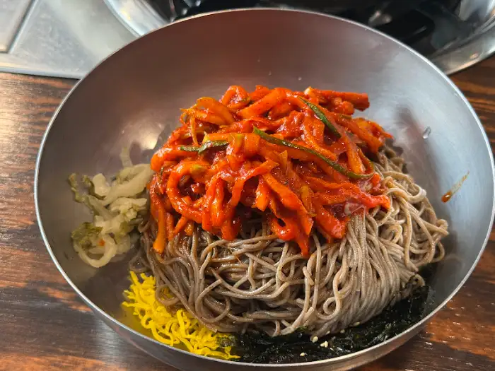 비빔 막국수
