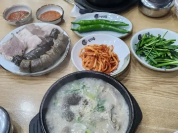 신의주찹쌀순대 양천점에서 맛본 따뜻한 순댓국 한 그릇