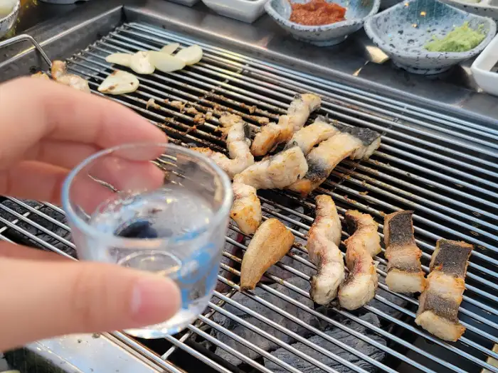 장어구이와 함께 즐기는 소주
