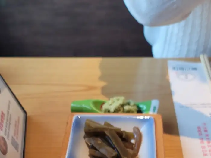 밑반찬으로 나온 해초 무침