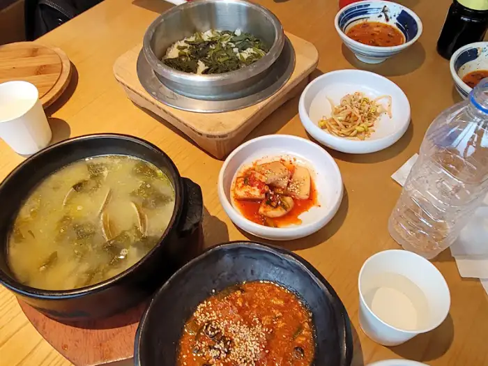 다양한 곁들임 메뉴