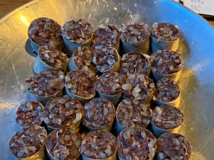 먹기 좋게 썰린 순대 단면