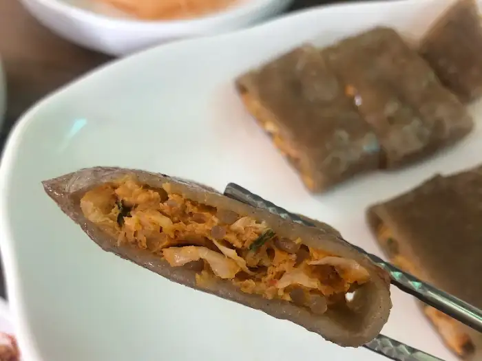 막국수 면과 고명