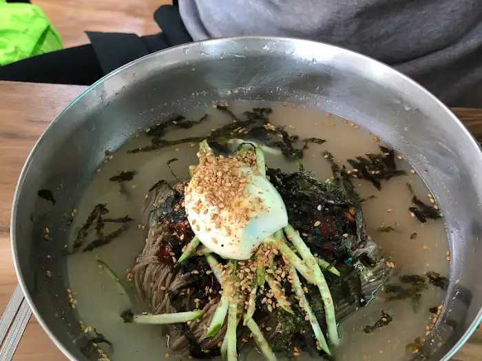 시원한 막국수 육수
