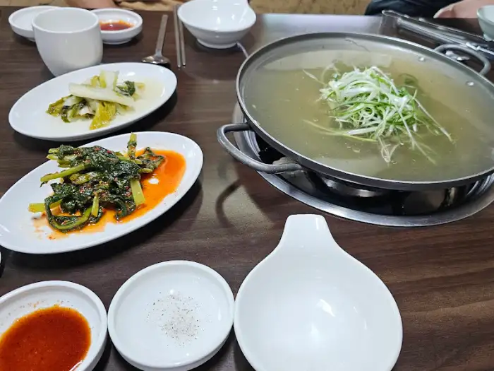 기러기 고기 건져먹는 모습