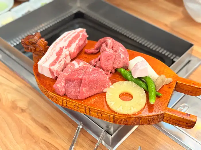모듬 고기 한 판 플레이팅