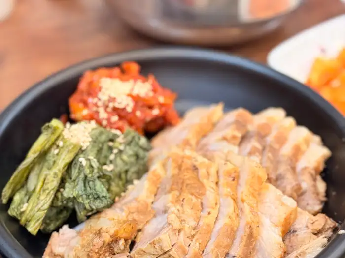 푸짐한 한방보쌈 한판