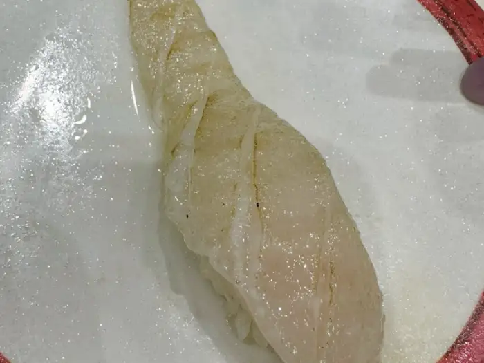 담백한 맛의 광어 초밥