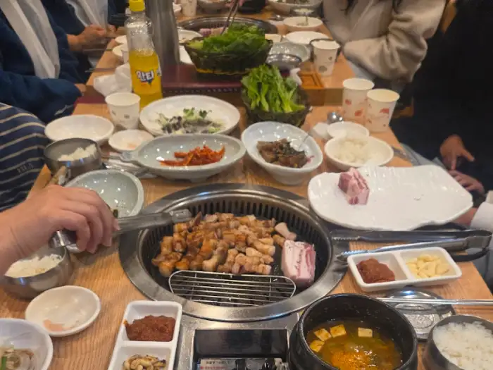 테이블 세팅 모습