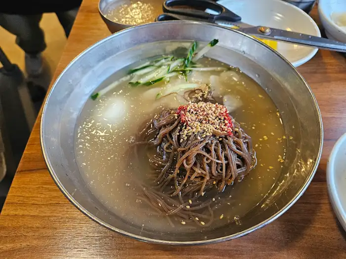 물냉면 비주얼