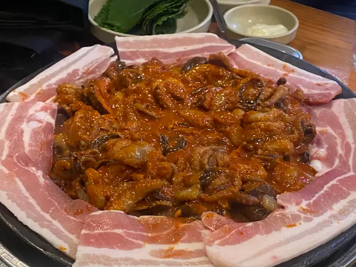 철판 위 쭈삼