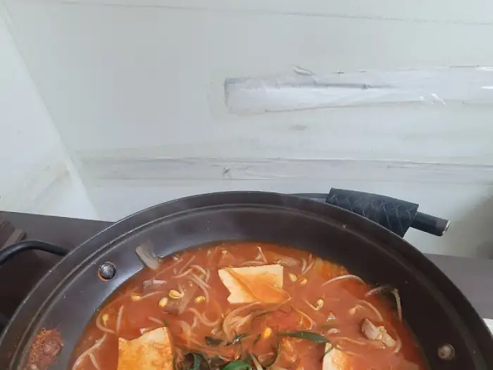 김치찌개 끓는 모습