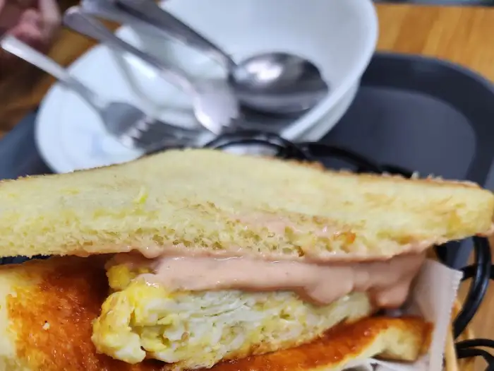 피자 토스트 단면