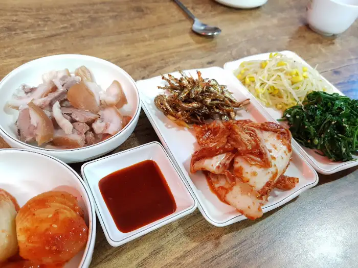 다양한 밑반찬