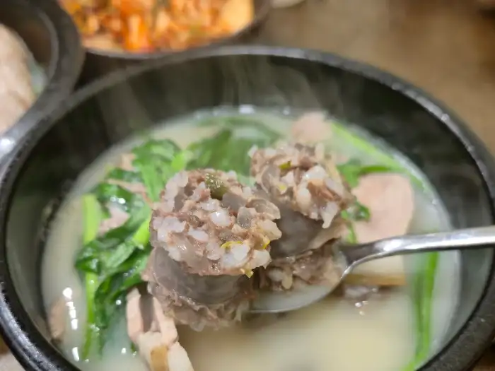 순대국밥 속 순대