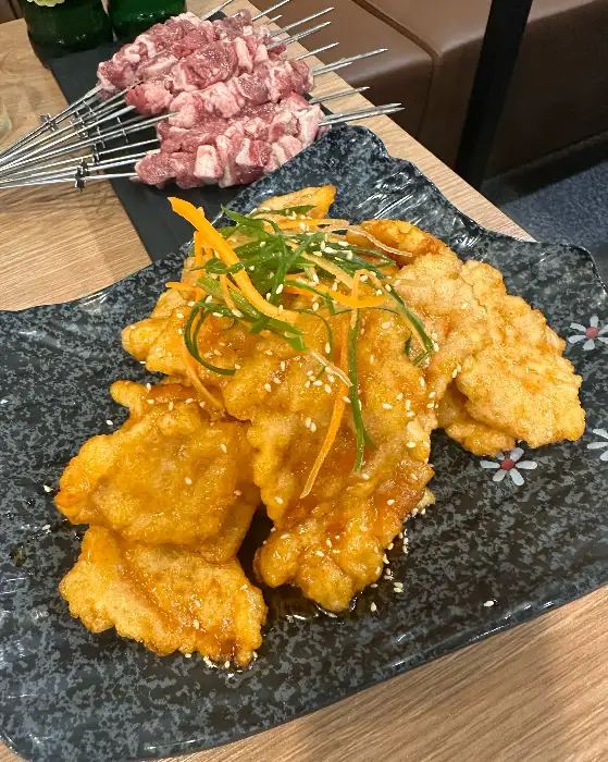 달콤한 소스로 버무려진 가지튀김