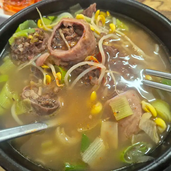 국밥 속 건더기
