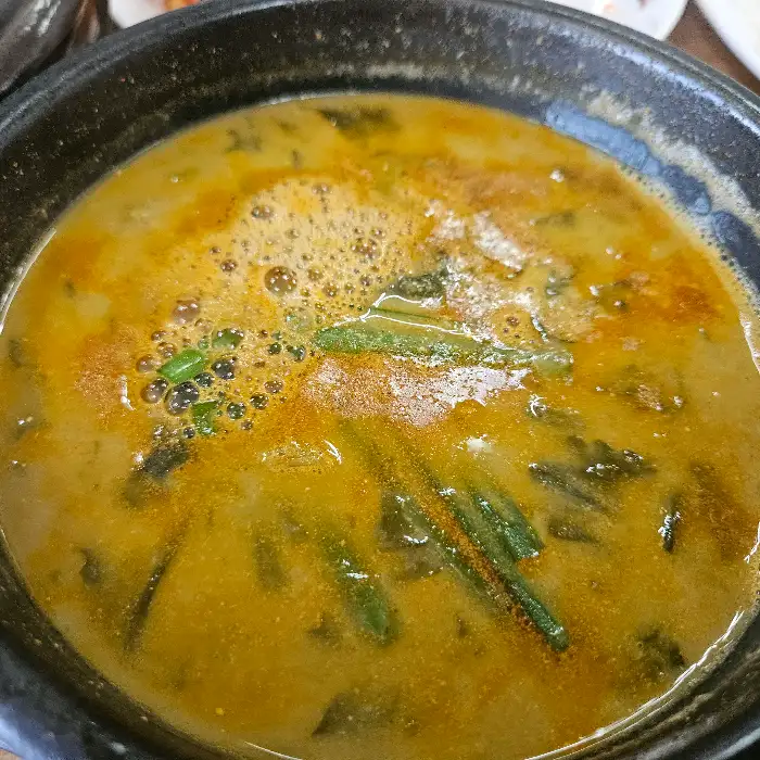 추대감남원추어탕 의성점의 진한 추어탕 국물