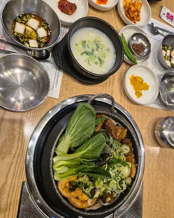 소갈비찜과 함께 나온 곰탕 국물