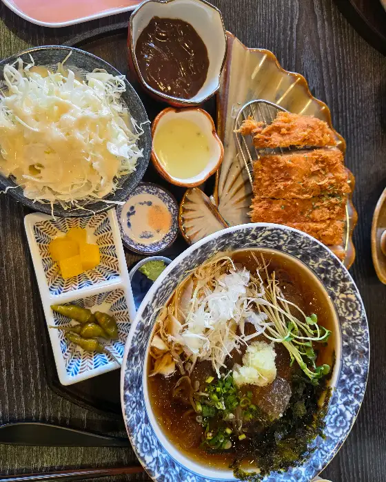 카이카츠 대구점의 풍성한 돈까스 정식 구성