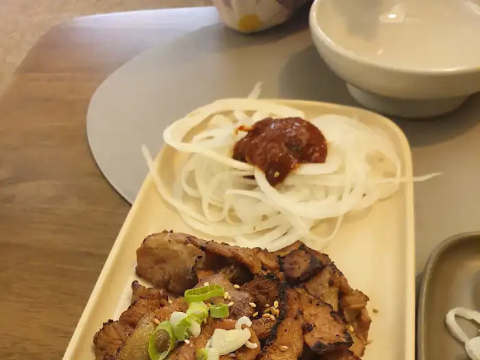 칠성제면소 원주직영점 숯불고기 플레이팅