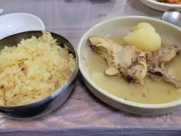 횡성오복식당 닭볶음탕과 밥 한 그릇