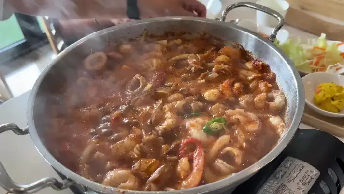 알프스식당 간월재점의 먹음직스러운 낙곱새