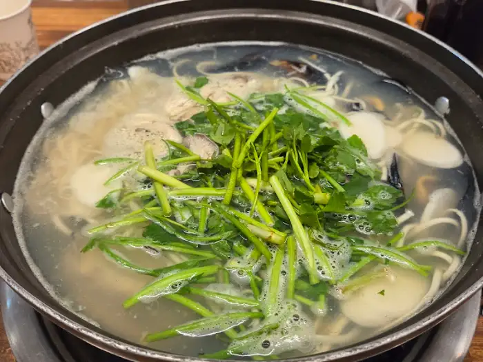다른 각도에서 찍은 복지리 냄비