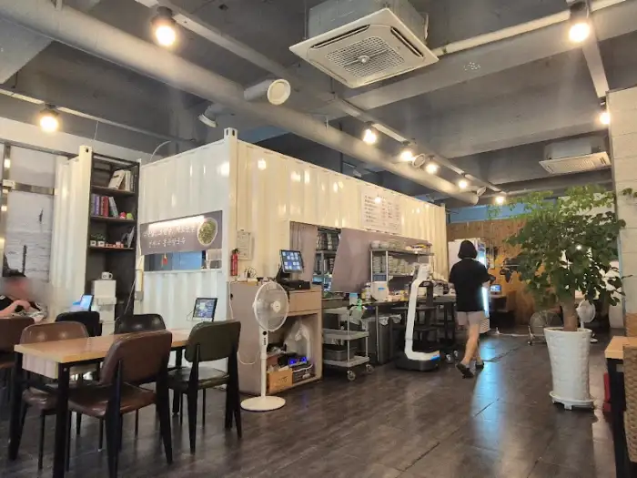 바담칼국수의 내부 홀 전경